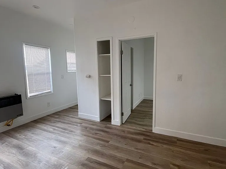 842 Alamitos Ave — Photo 23