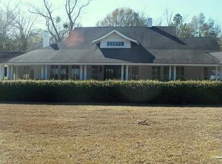 315 Cedar St, Metter, GA 30439