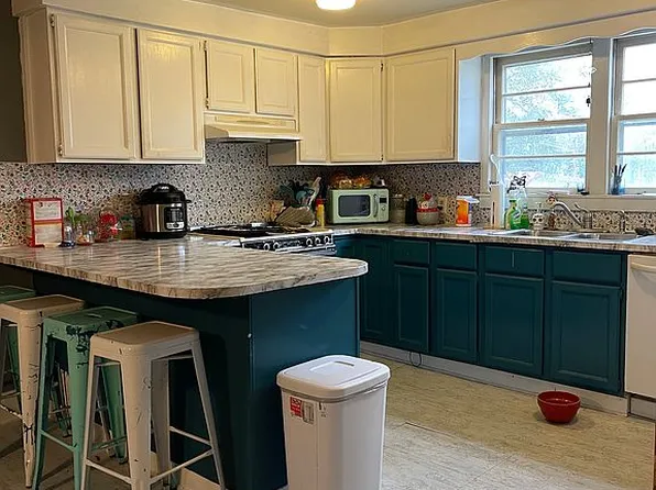 4087 Ebert Rd, Winston Salem, NC 27127