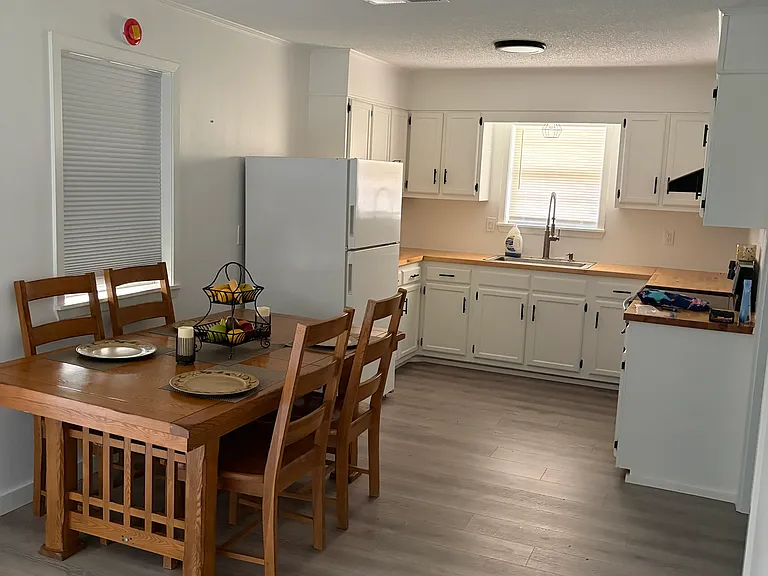 200 Eisenhower Dr — Photo 7