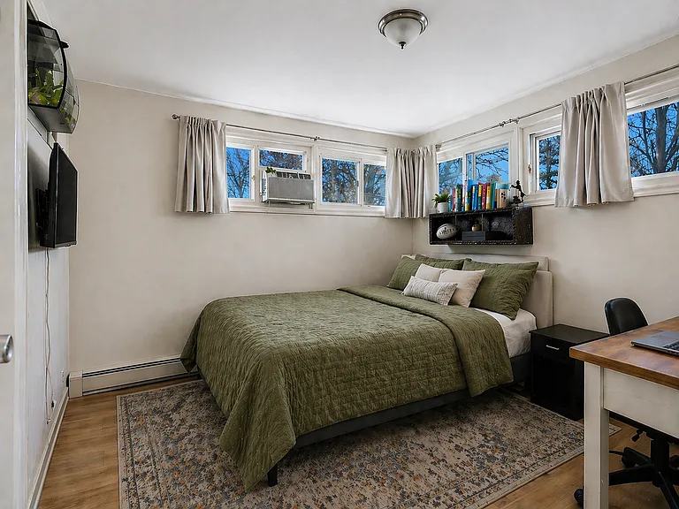 69 Seaver Cir — Photo 9