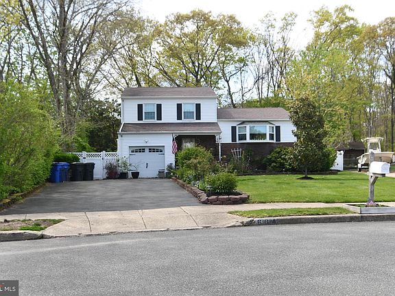 2nd image of 664 Huckleberry Ln