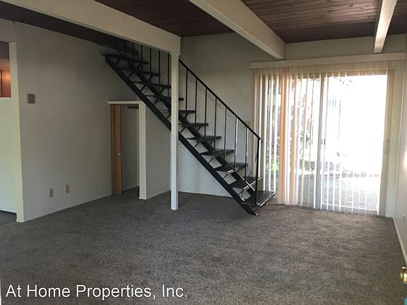 3rd image of 321 NW 7th St #3611111