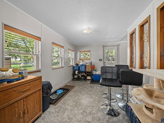 4th image of 508 N Bobwhite Pl