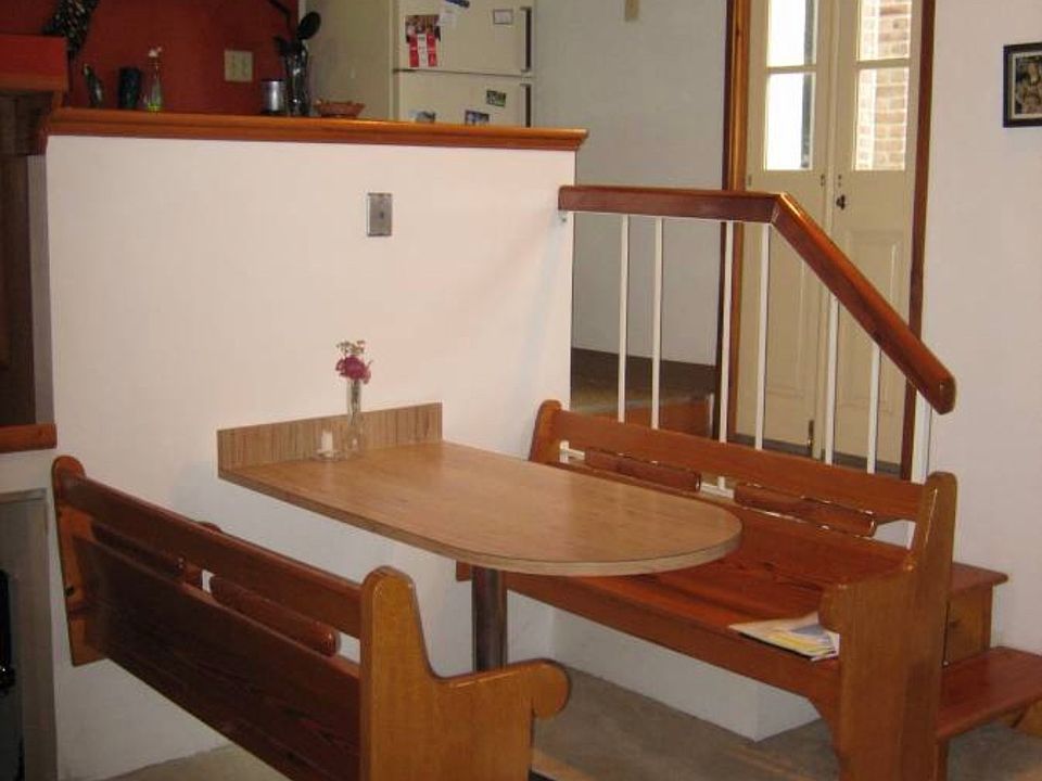 Booth, kitchen, Balcony doors