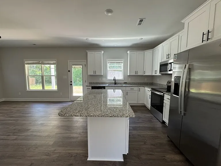 390 Summer Hill Rd — Photo 27