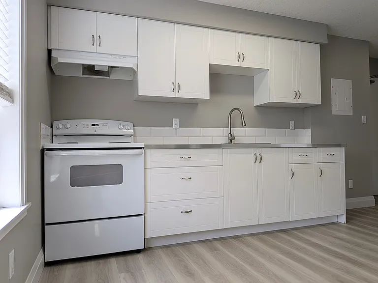 160 Weber St W #11 — Photo 6