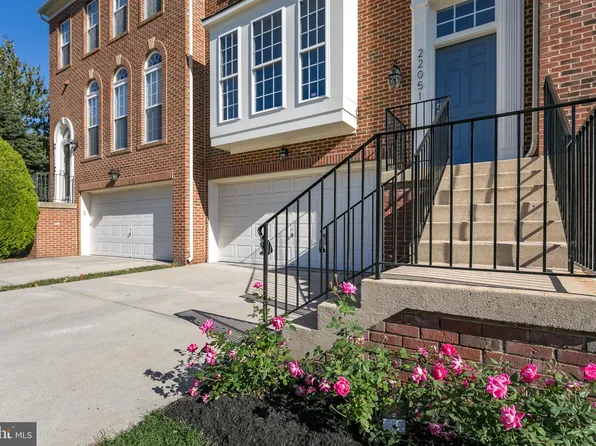 22051 Chelsy Paige Sq, Ashburn, VA 20148