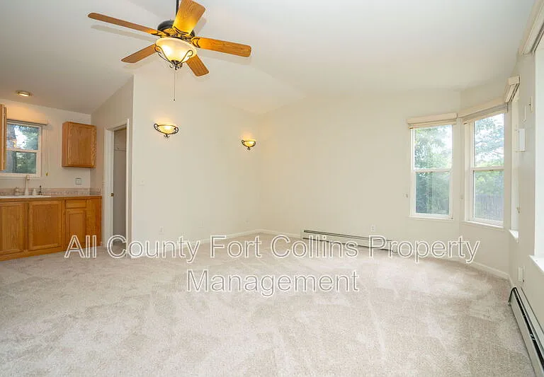 508 Louise Ln — Photo 11