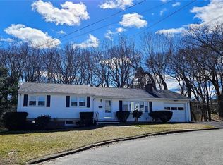 45 Baldino Dr, Cranston, RI 02920