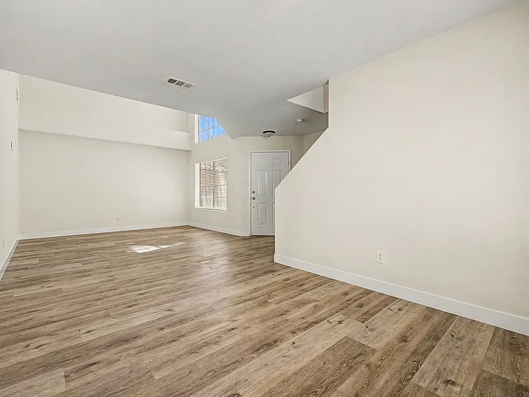 7804 Amulet St — Photo 5