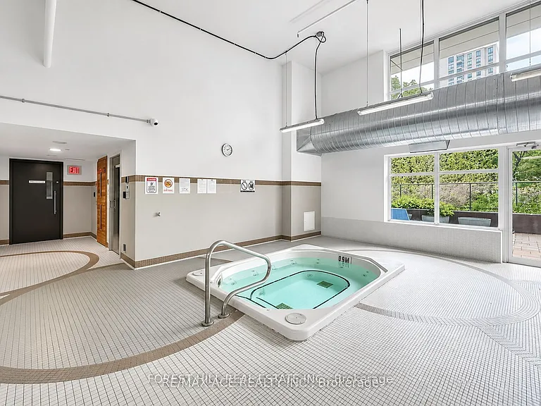 25 Town Centre Ct #808 — Photo 36