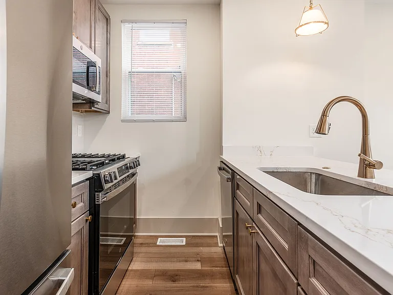 818 S Champion Ave — Photo 14