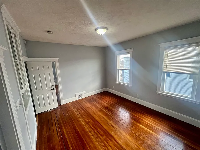 98 Irving St #3 — Photo 12