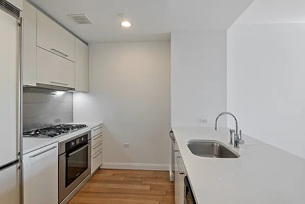 Rented by Corcoran | media 7
