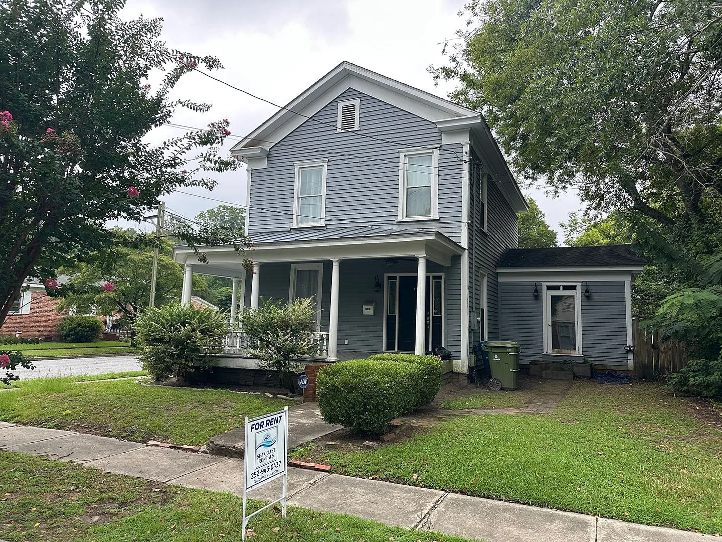Historic 3 Bed 2 Bath Home in Downtown Washington — Photo 3