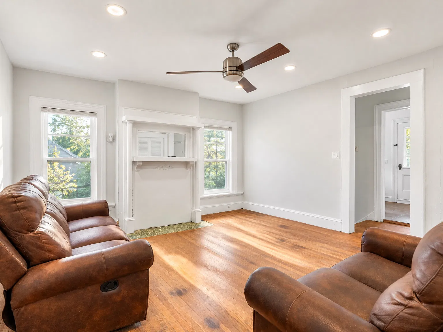 8 bed, 2105 sqft, $4,800 — Photo 1