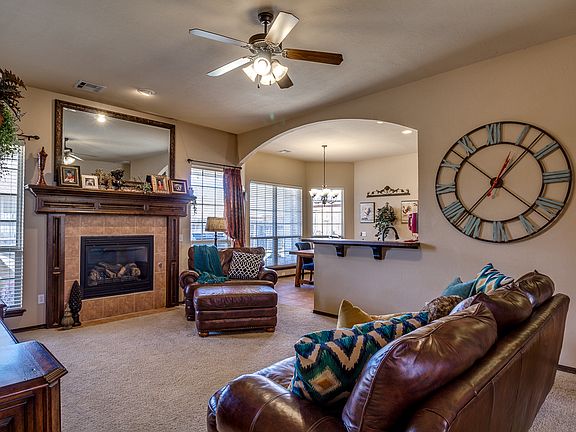 2nd image of 705 N White Tail Way