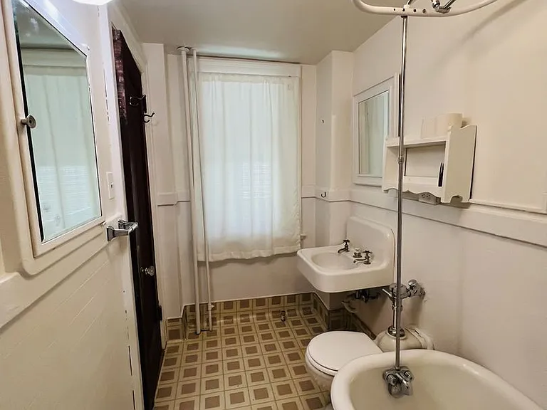 RH Blackstone — Photo 13