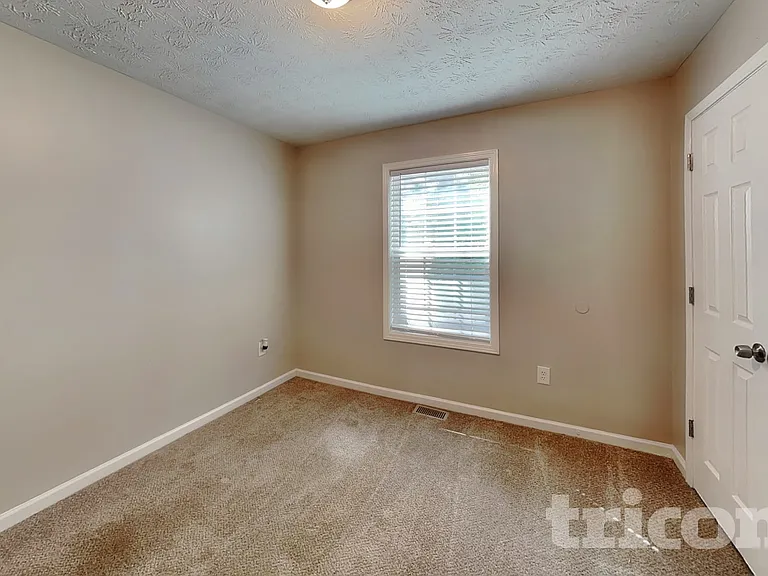 431 Bridgeport Pl — Photo 14