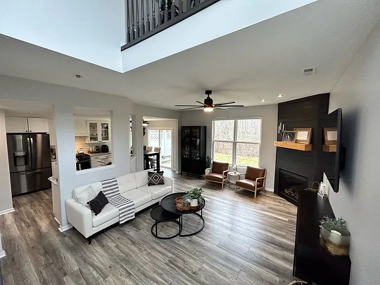 1197 N Yorkshire Dr — Photo 8