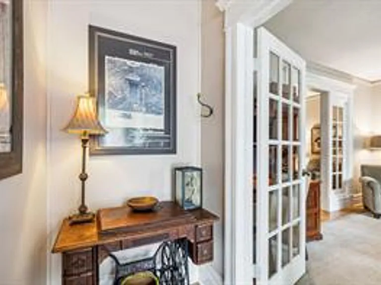 410 Roosevelt St — Photo 20