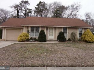 609 Greenbriar Dr, Williamstown, NJ 08094