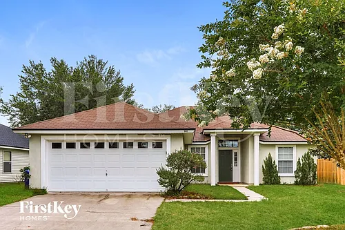1220 Maclaren St Photo 1