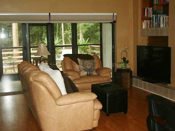 2nd image of 3196 Windmoor Dr N