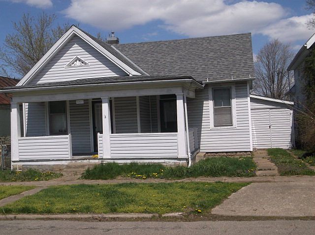1st image of 621 E 2nd St