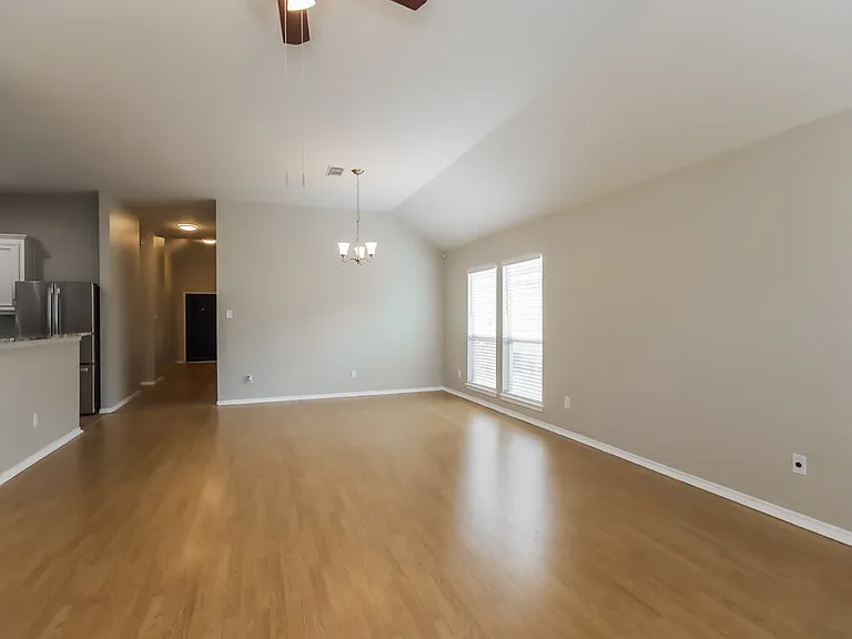 15823 Scenic Water Dr — Photo 4