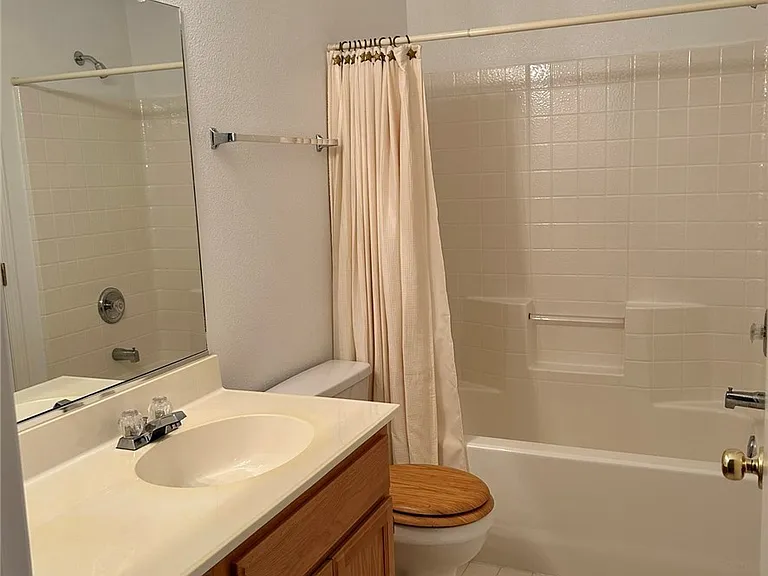 1509 Trinity Ct — Photo 22