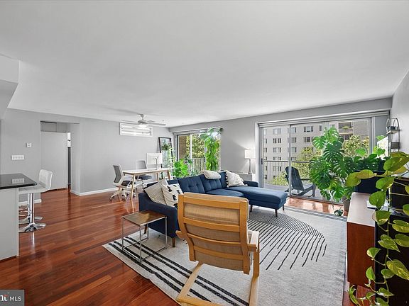 4th image of 730 24th St NW #420/421