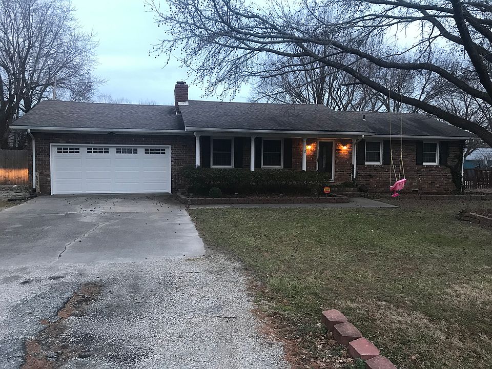1st image of 2607 Knollview St
