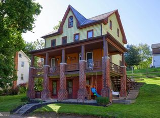 11 Charles St, Felton, PA 17322