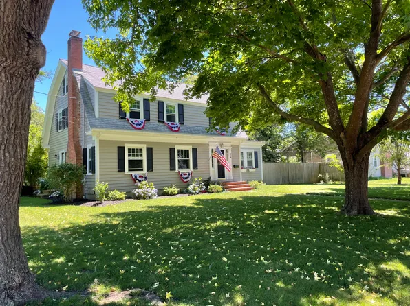 24 Murphy Road, Hyannis, MA 02601