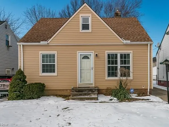 20031 Green Oak Dr, Euclid, OH 44117