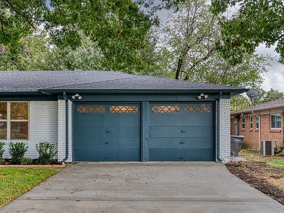 3rd image of 2829 Southgate Dr