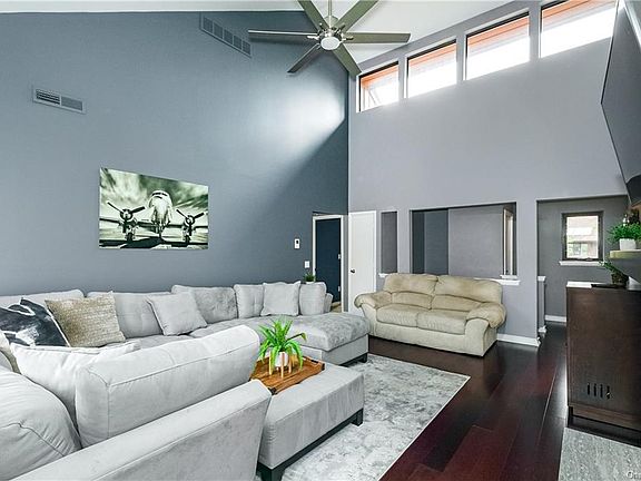 4th image of 202 Scenic Dr Unit 202
