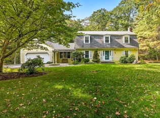 18 Coolidge Rd, Wayland, MA 01778