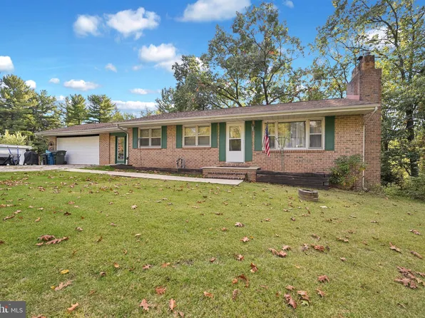 860 Marvell Dr, York, PA 17402