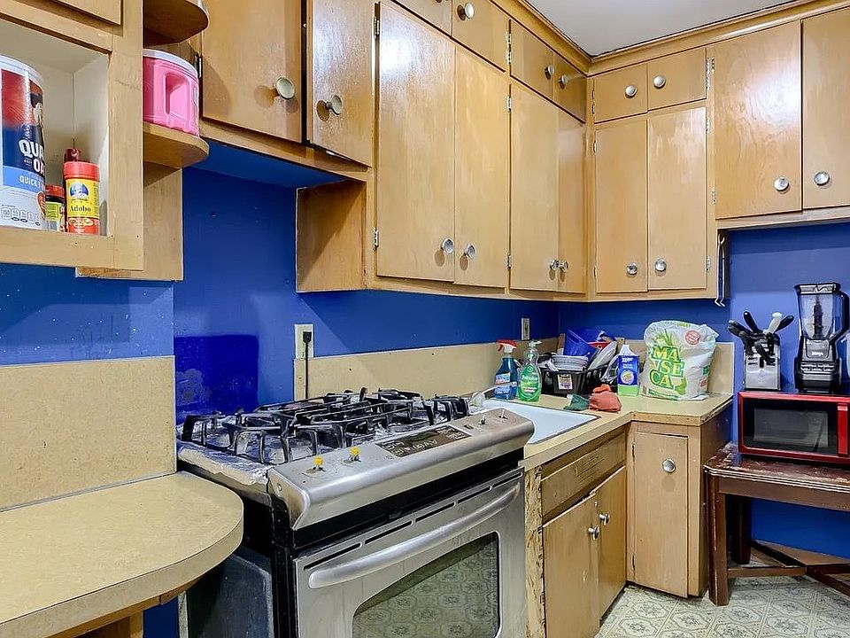 2nd image of 6201 S 42nd St #2