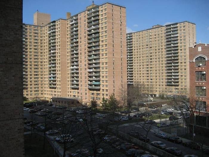 1st image of 2928 W 5th St #14A