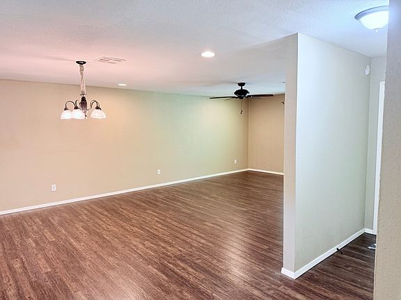 4th image of 1732 Hilltop Dr