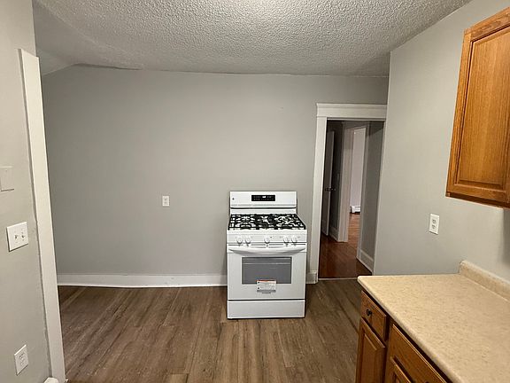 4th image of 84 Elizabeth St #3-0
