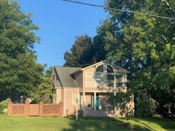 111 S Wake St, Hillsborough, NC 27278