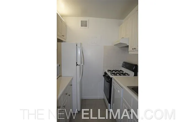 Rented by Douglas Elliman | media 24
