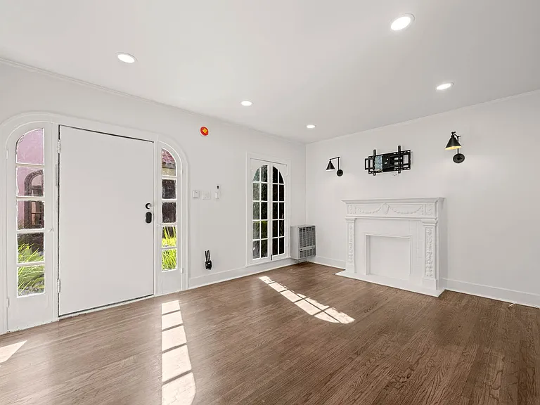 5323 Loma Linda Ave — Photo 3
