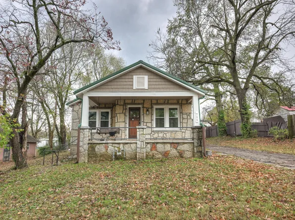 711 Pearl Street, Neosho, MO 64850