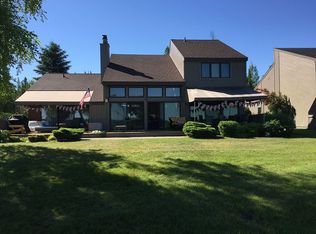 4000 Hemingway Pointe Club Rd UNIT 11, East Jordan, MI 49727